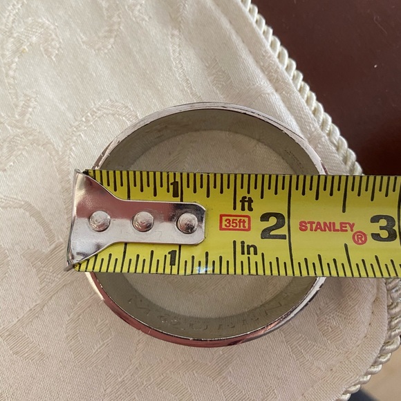 Alexander McQueen Skull Bangle - Picture 10 of 10